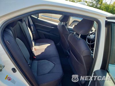 Zdjęcie 10 z 12 samochodu: 2018 TOYOTA CAMRY LE VIN:4T1B11HK4JU609227 - miniatura