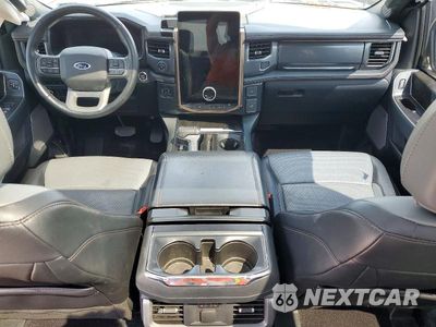Zdjęcie 8 z 12 samochodu: 2022 FORD F150 LIGHTNING PRO VIN:1FT6W1EV7NWG03440 - miniatura
