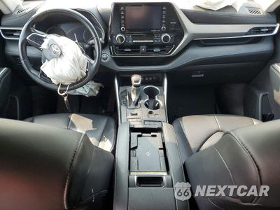 Zdjęcie 8 z 13 samochodu: 2021 TOYOTA HIGHLANDER XLE VIN:5TDGZRBHXMS543290 - miniatura