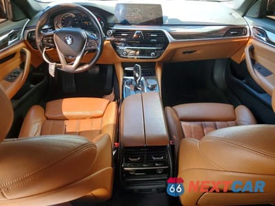 Zdjęcie 8 z 12 samochodu: 2019 BMW 530 XI VIN:WBAJA7C50KWW35816 - miniatura