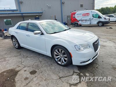 Czwarte zdjęcie samochodu z boku: 2019 CHRYSLER 300 LIMITED VIN:2C3CCAEG7KH705915 - miniatura