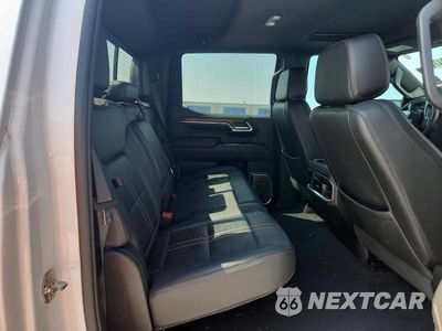 Zdjęcie 10 z 12 samochodu: 2023 CHEVROLET SILVERADO K1500 HIGH COUNTRY VIN:3GCUDJEL9PG347167 - miniatura
