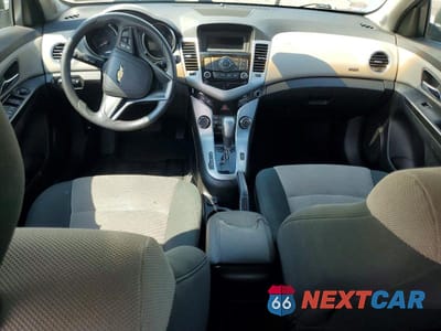 Zdjęcie 8 z 12 samochodu: 2012 CHEVROLET CRUZE LS VIN:1G1PC5SH0C7202587 - miniatura