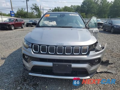 Piąte zdjęcie samochodu w środku: 2022 JEEP COMPASS LIMITED VIN:3C4NJDCB9NT113821 - miniatura
