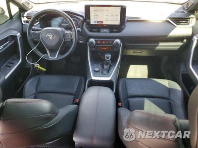 Zdjęcie 8 z 13 samochodu: 2024 TOYOTA RAV4 PRIME XSE VIN:JTMFB3FV4RD207621 - miniatura