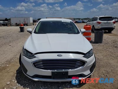 Piąte zdjęcie samochodu w środku: 2019 FORD FUSION SE VIN:3FA6P0HD4KR171128 - miniatura