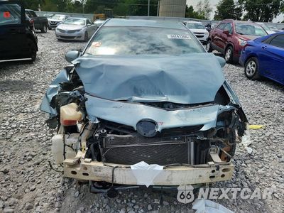 Piąte zdjęcie samochodu w środku: 2015 TOYOTA PRIUS THREE VIN:JTDKN3DU8F1943197 - miniatura