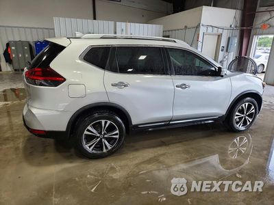 Trzecie zdjęcie samochodu z tyłu: 2018 NISSAN ROGUE SL VIN:JN8AT2MV3JW316945 - miniatura