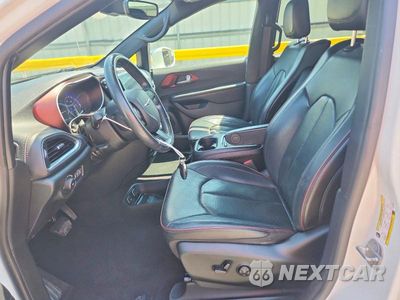 Zdjęcie 7 z 13 samochodu: 2020 CHRYSLER PACIFICA LIMITED VIN:2C4RC1GG7LR123196 - miniatura