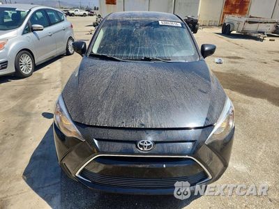 Piąte zdjęcie samochodu w środku: 2017 TOYOTA YARIS IA BASE VIN:3MYDLBYV0HY176683 - miniatura