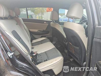 Zdjęcie 8 z 9 samochodu: 2018 KIA SPORTAGE EX VIN:KNDPNCACXJ7411196 - miniatura