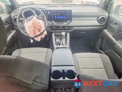 Zdjęcie 8 z 13 samochodu: 2025 CHEVROLET COLORADO VIN:1GCPSBEK3S1139180 - miniatura