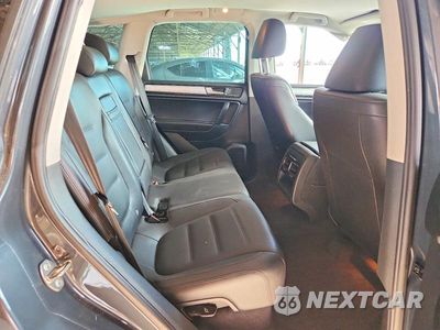 Zdjęcie 11 z 13 samochodu: 2012 VOLKSWAGEN TOUAREG V6 TDI VIN:WVGFK9BP8CD000100 - miniatura