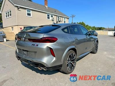 Trzecie zdjęcie samochodu z tyłu: 2023 BMW X6 M VIN:5YMCY0C03P9N63820 - miniatura