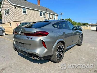 Trzecie zdjęcie samochodu z tyłu: 2023 BMW X6 M VIN:5YMCY0C03P9N63820 - miniatura