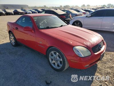 Czwarte zdjęcie samochodu z boku: 1999 MERCEDES-BENZ SLK 230 KOMPRESSOR VIN:WDBKK47F2XF133370 - miniatura