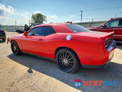 Drugie zdjęcie samochodu z przodu: 2016 DODGE CHALLENGER SXT VIN:2C3CDZAG2GH326183 - miniatura