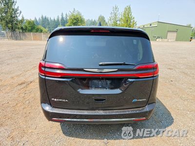 Zdjęcie 6 z 13 samochodu: 2024 CHRYSLER PACIFICA HYBRID SELECT VIN:2C4RC1S72RR169499 - miniatura