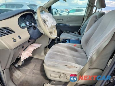 Zdjęcie 7 z 14 samochodu: 2011 TOYOTA SIENNA LE VIN:5TDJK3DC2BS001123 - miniatura
