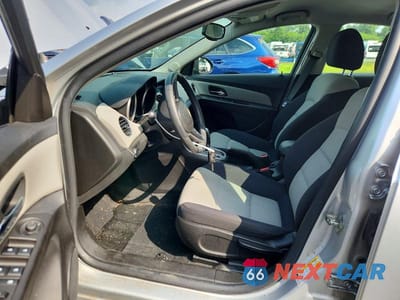 Zdjęcie 7 z 13 samochodu: 2015 CHEVROLET CRUZE LS VIN:1G1PA5SG1F7177233 - miniatura