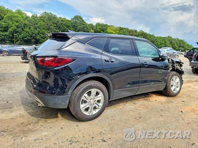 Trzecie zdjęcie samochodu z tyłu: 2021 CHEVROLET BLAZER 1LT VIN:3GNKBBRA9MS581370 - miniatura
