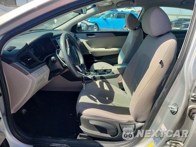 Zdjęcie 7 z 12 samochodu: 2019 HYUNDAI SONATA SE VIN:5NPE24AF0KH769520 - miniatura