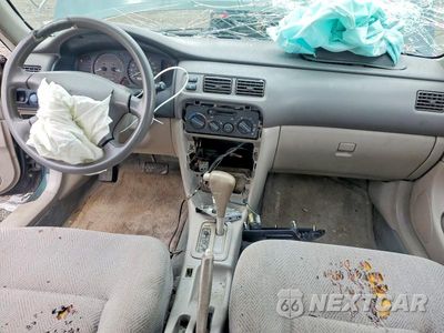 Zdjęcie 8 z 12 samochodu: 2000 CHEVROLET GEO PRIZM BASE VIN:1Y1SK5289YZ420801 - miniatura