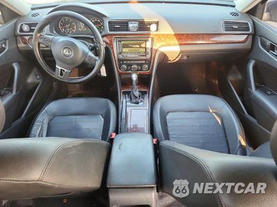 Zdjęcie 8 z 12 samochodu: 2012 VOLKSWAGEN PASSAT SEL VIN:1VWCP7A33CC023332 - miniatura