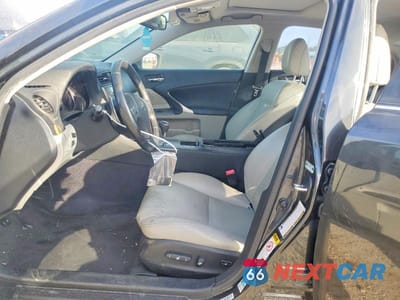 Zdjęcie 7 z 13 samochodu: 2009 LEXUS IS 250 BASE VIN:JTHBK262495095510 - miniatura