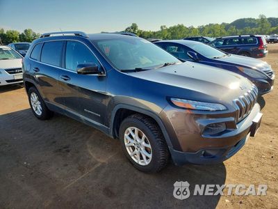 Czwarte zdjęcie samochodu z boku: 2014 JEEP CHEROKEE LATITUDE VIN:1C4PJMCS9EW192541 - miniatura