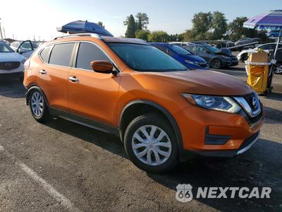 Czwarte zdjęcie samochodu z boku: 2017 NISSAN ROGUE S VIN:JN8AT2MT8HW135302 - miniatura