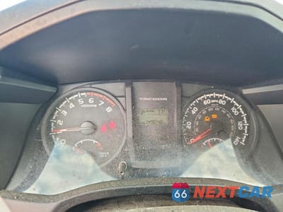 Zdjęcie 9 z 12 samochodu: 2016 TOYOTA TACOMA SR VIN:5TFRX5GN1GX059609 - miniatura