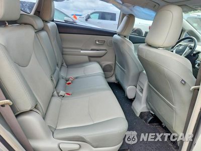 Zdjęcie 10 z 12 samochodu: 2014 TOYOTA PRIUS V FIVE VIN:JTDZN3EU8EJ012047 - miniatura