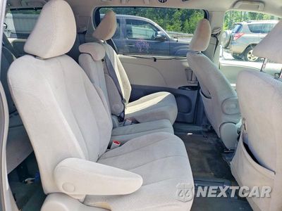 Zdjęcie 11 z 13 samochodu: 2014 TOYOTA SIENNA LE VIN:5TDKK3DC0ES496737 - miniatura
