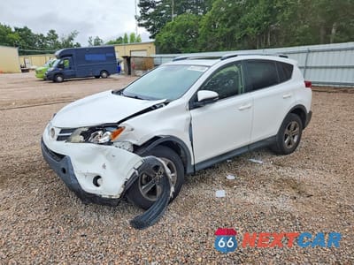 2015 TOYOTA RAV4 XLE JTMWFREVXFD070981 - główne zdjęcie licytacji z USA - miniatura