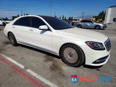 Czwarte zdjęcie samochodu z boku: 2020 MERCEDES-BENZ S 560 VIN:W1KUG8DB9LA567108 - miniatura