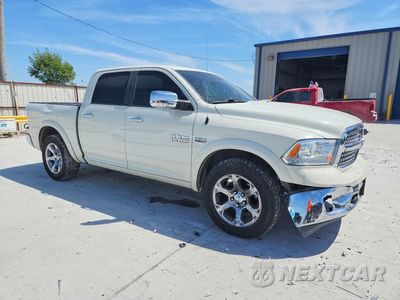 Czwarte zdjęcie samochodu z boku: 2016 RAM 1500 LARAMIE VIN:1C6RR7NT2GS314733 - miniatura