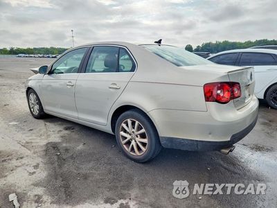 Drugie zdjęcie samochodu z przodu: 2010 VOLKSWAGEN JETTA SE VIN:3VWRZ7AJ9AM042255 - miniatura