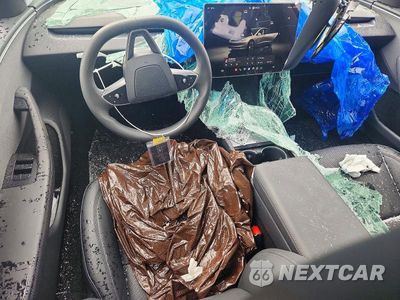 Zdjęcie 8 z 12 samochodu: 2026 TESLA MODEL 3 VIN:5YJ3E1EAXTF149298 - miniatura