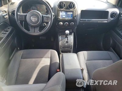 Zdjęcie 8 z 13 samochodu: 2012 JEEP COMPASS LATITUDE VIN:1C4NJCEA3CD605603 - miniatura