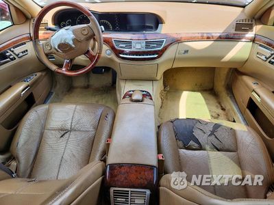 Zdjęcie 8 z 12 samochodu: 2008 MERCEDES-BENZ S 550 VIN:WDDNG71XX8A175485 - miniatura