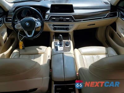 Zdjęcie 8 z 12 samochodu: 2016 BMW 750 XI VIN:WBA7F2C57GG419641 - miniatura