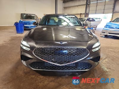 Piąte zdjęcie samochodu w środku: 2022 GENESIS G70 2.0T VIN:KMTG34TA6NU100204 - miniatura