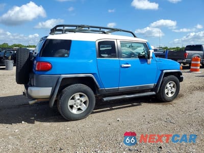 Trzecie zdjęcie samochodu z tyłu: 2008 TOYOTA FJ CRUISER BASE VIN:JTEBU11F480105136 - miniatura