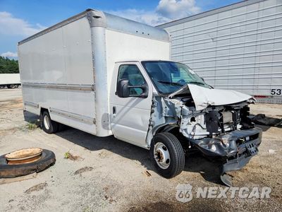 Czwarte zdjęcie samochodu z boku: 2023 FORD ECONOLINE VIN:1FDWE3FN7PDD03470 - miniatura