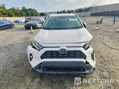 Piąte zdjęcie samochodu w środku: 2020 TOYOTA RAV4 XLE VIN:JTMW1RFV2LD059062 - miniatura