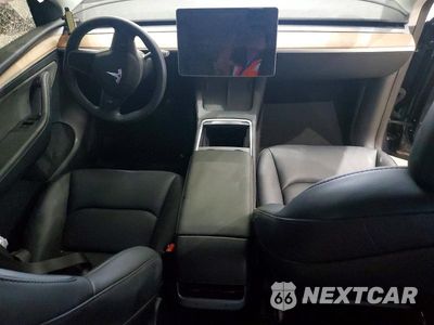 Zdjęcie 8 z 12 samochodu: 2025 TESLA MODEL Y VIN:7SAYGAEEXSF228569 - miniatura