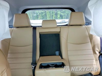 Zdjęcie 10 z 13 samochodu: 2024 TOYOTA RAV4 XLE PREMIUM VIN:JTMB6RFVXRD121560 - miniatura