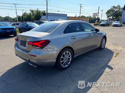 Czwarte zdjęcie samochodu z boku: 2019 MERCEDES-BENZ A 220 4MATIC VIN:WDD3G4FB0KW024667 - miniatura