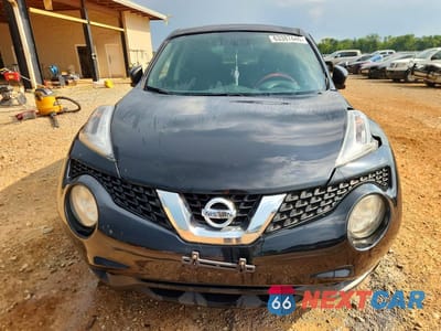 Piąte zdjęcie samochodu w środku: 2017 NISSAN JUKE SV VIN:JN8AF5MR5HT705626 - miniatura